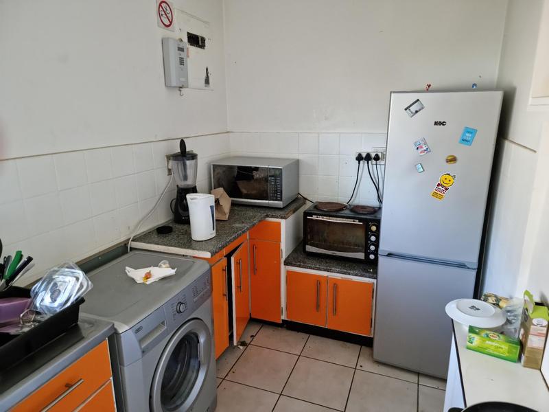 To Let 1 Bedroom Property for Rent in Rondebosch Western Cape